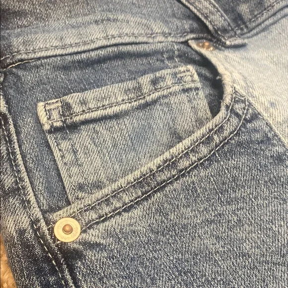 GAP Ladies HighRise Stride Patch Med Indigo Flare Wide Leg Jeans Raw Hem 26/2P - Picture 6 of 14